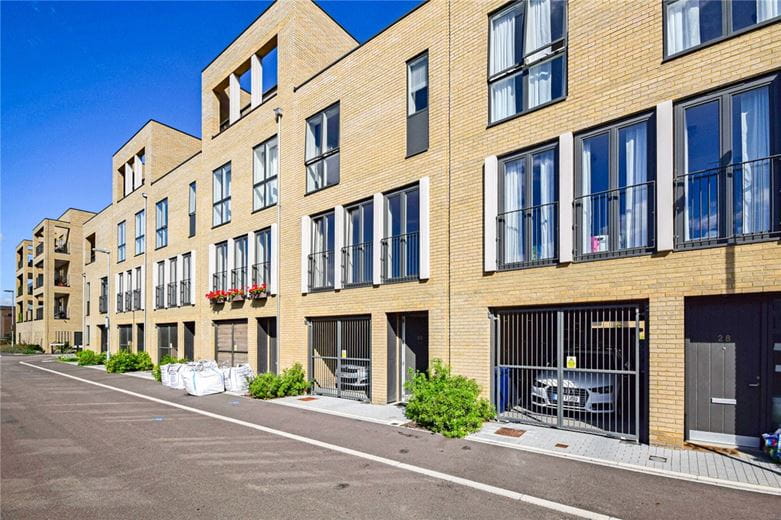 3 bedroom house, Whitelocks Drive, Trumpington CB2 - Let Agreed