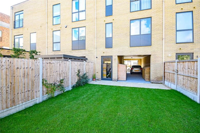 3 bedroom house, Whitelocks Drive, Trumpington CB2 - Let Agreed
