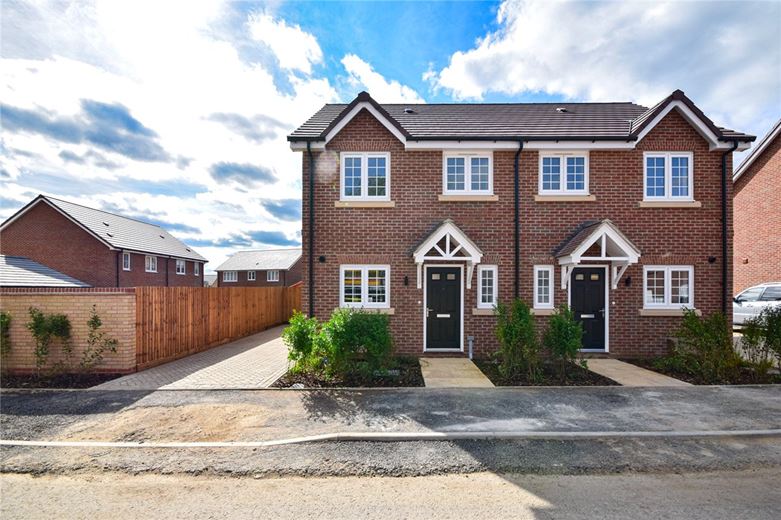 2 bedroom house, Woodfield Road, Highfields Caldecote CB23