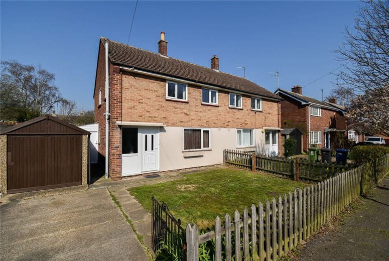3 bedroom house, Carlton Way, Cambridge CB4