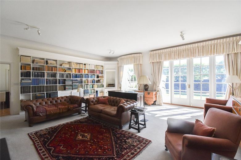 3 bedroom cottage, Newmarket Road, Kirtling CB8