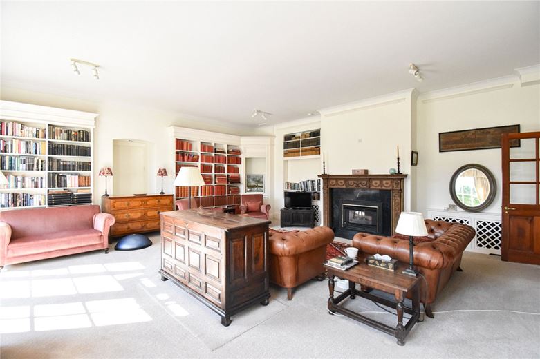 3 bedroom cottage, Newmarket Road, Kirtling CB8
