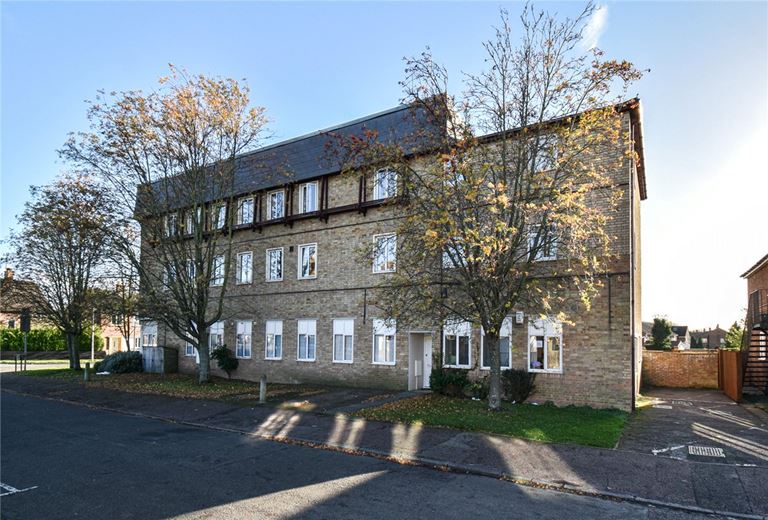 2 bedroom flat, Holyoake Court, Elfleda Road CB5 - Let Agreed
