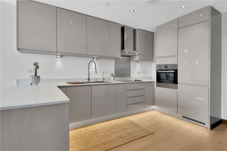 1 bedroom flat, 4 Station Square, Cambridge CB1