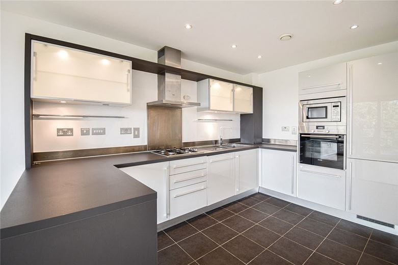 2 bedroom flat, The Copper Building, Kingfisher Way CB2