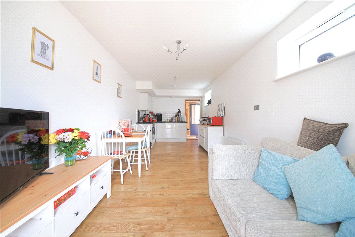 1 bedroom flat, Newmarket Road, Cambridge CB5 - Let Agreed