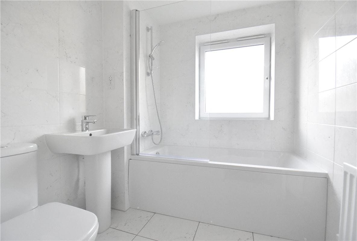 3 bedroom house, Warren Way, Northstowe CB24 - Let Agreed