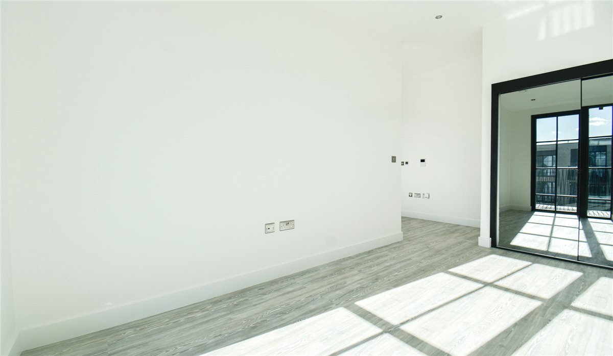  bedroom flat, Turing Way, Cambridge CB3