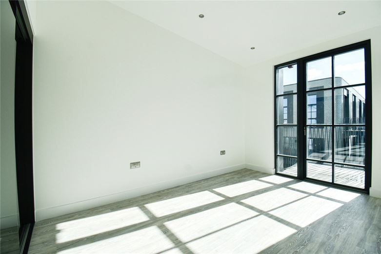  bedroom flat, Turing Way, Cambridge CB3