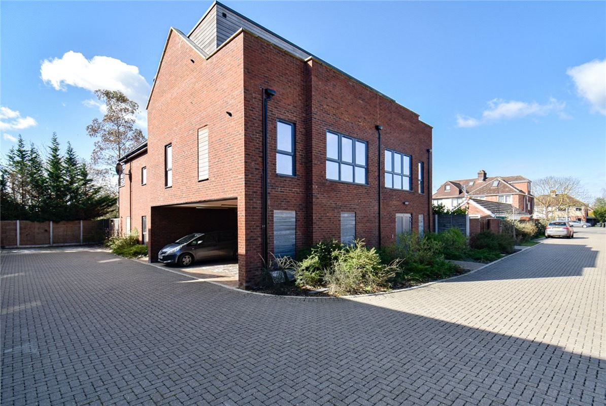 1 bedroom flat, Perne Close, Cambridge CB1 - Available