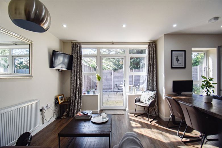 1 bedroom flat, Perne Close, Cambridge CB1 - Available