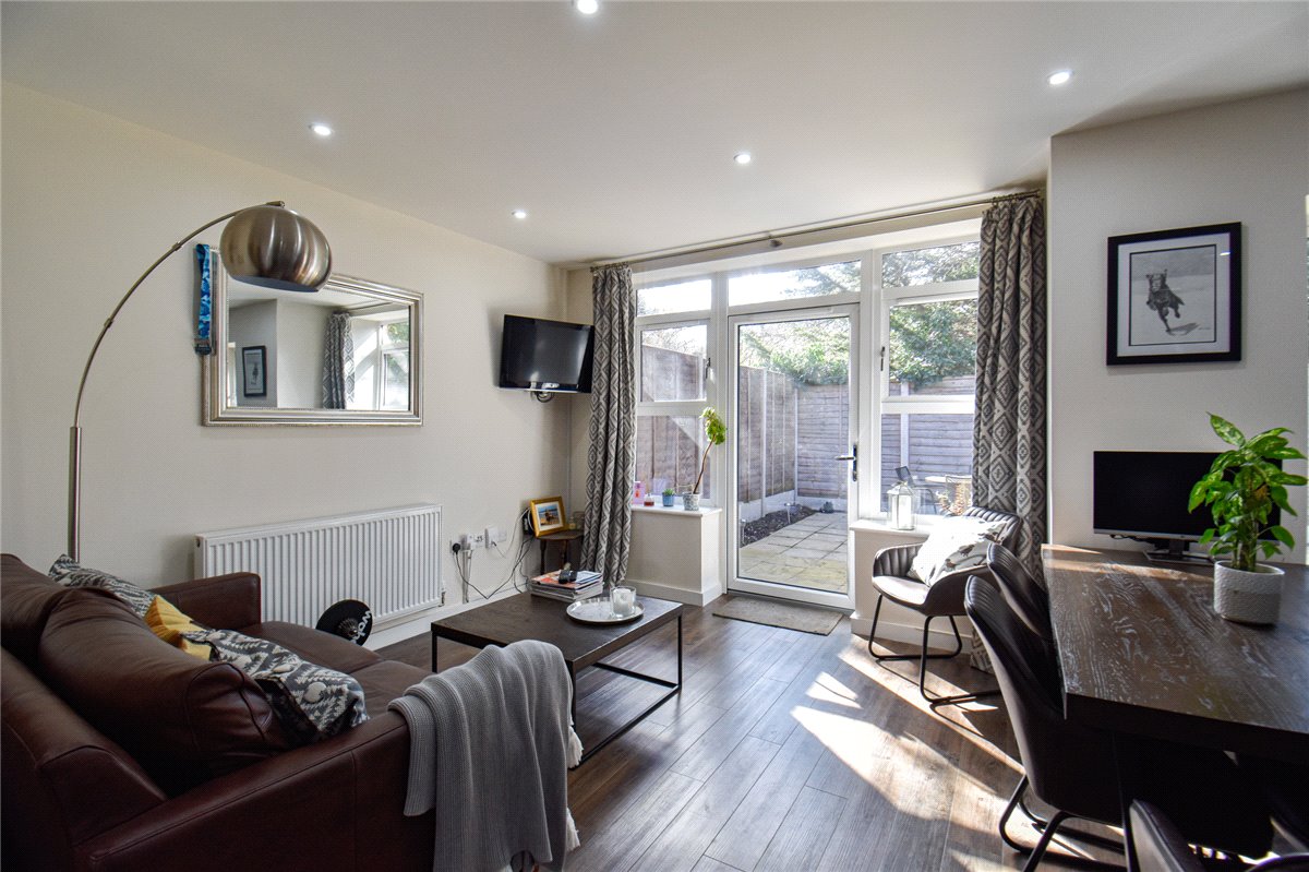1 bedroom flat, Perne Close, Cambridge CB1 - Available