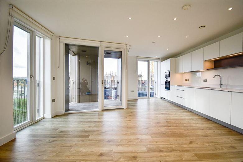 1 bedroom flat, The Oak Building, Rudduck Way CB3