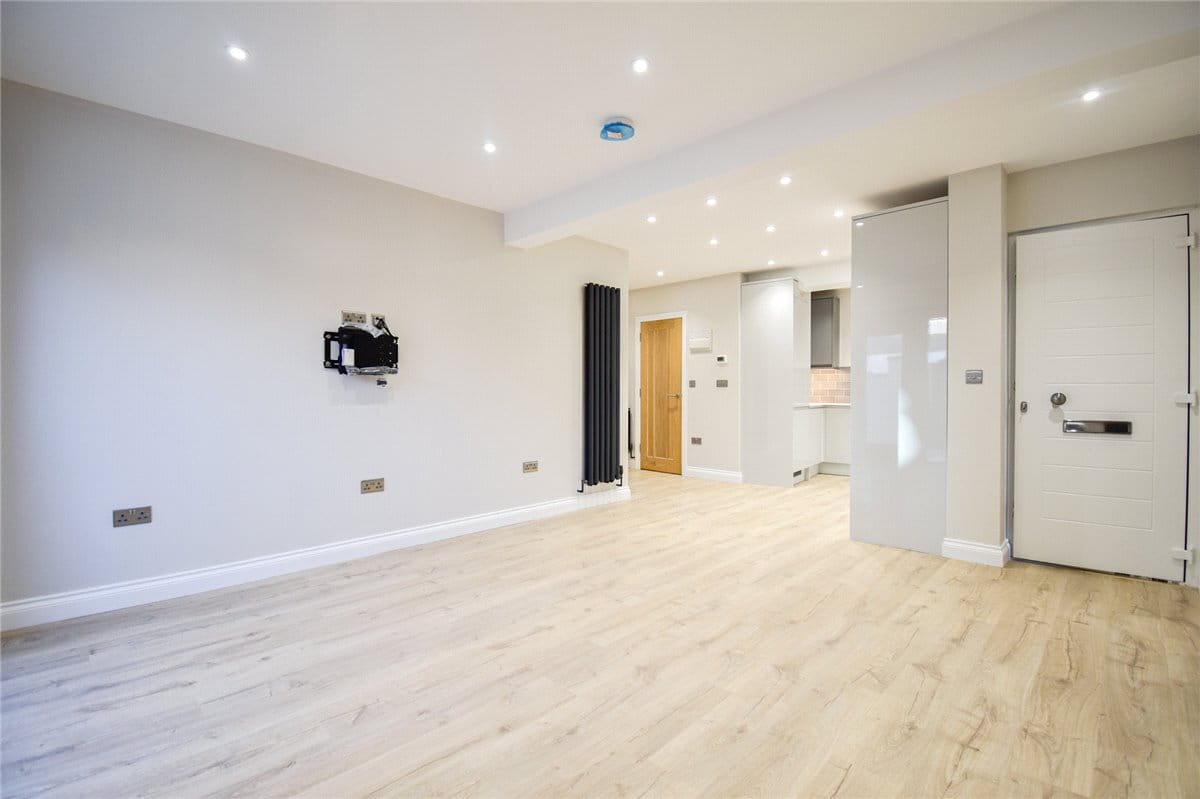 2 bedroom flat, High Street, Cottenham CB24 - Let Agreed