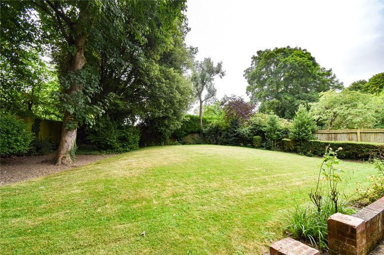 4 bedroom house, Spinney Drive, Great Shelford CB22 - Let Agreed