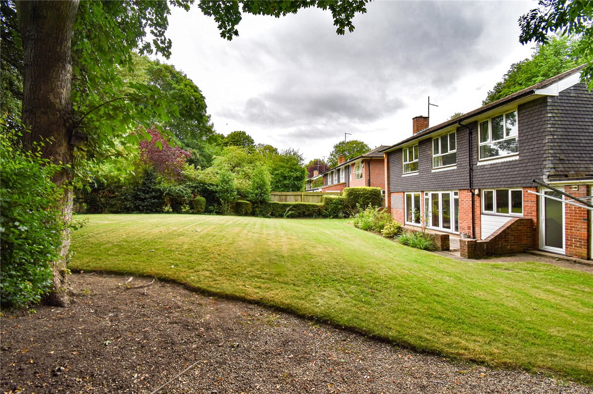 4 bedroom house, Spinney Drive, Great Shelford CB22 - Let Agreed