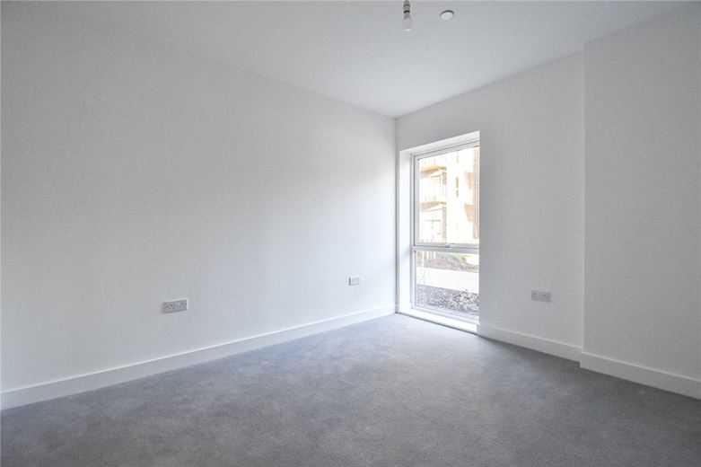 2 bedroom flat, Bragg Way, Cambridge CB5 - Let Agreed