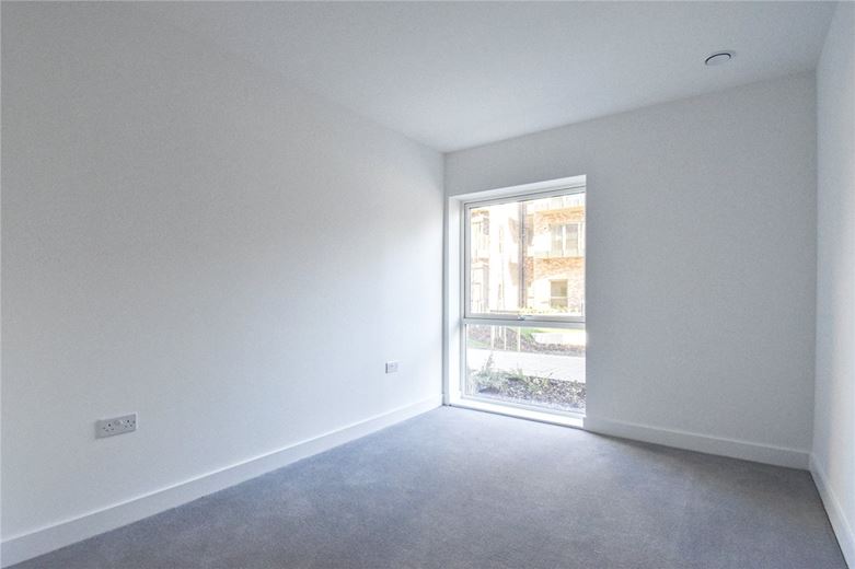 2 bedroom flat, Bragg Way, Cambridge CB5 - Let Agreed