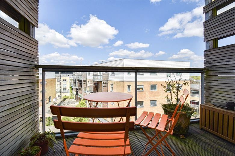 2 bedroom flat, Bailey House, Rustat Avenue CB1 - Available