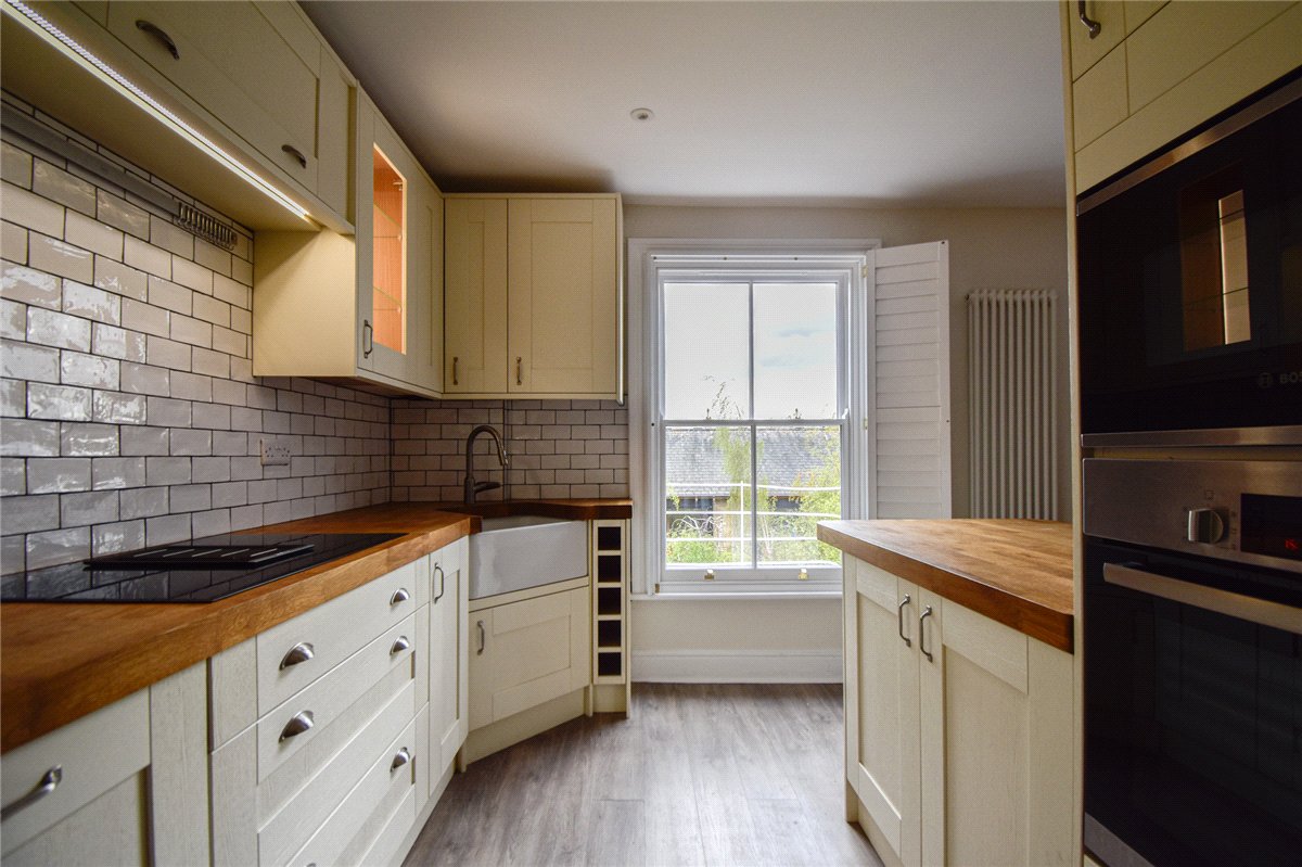 3 bedroom flat, Bateman Street, Cambridge CB2 - Available