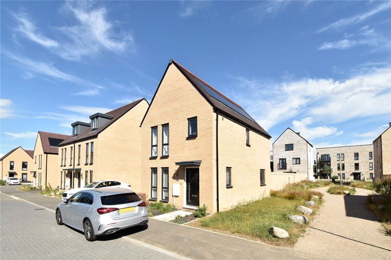 3 bedroom house, McLaren Street, West Cambourne CB23 - Available