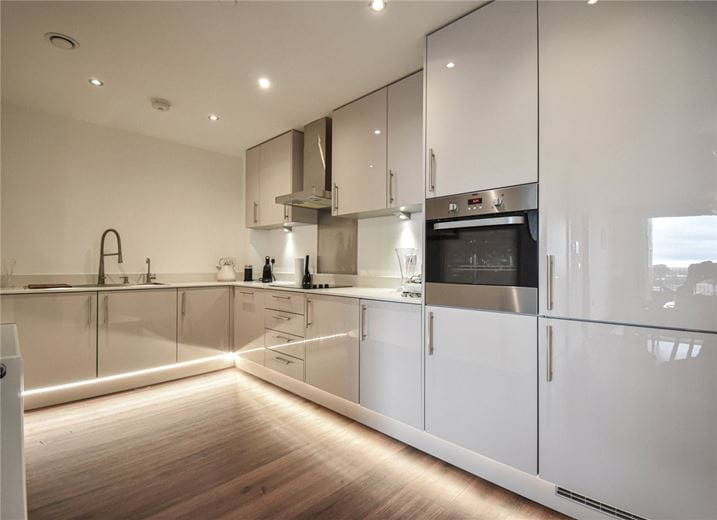 2 bedroom flat, 4 Station Square, Cambridge CB1 - Let Agreed