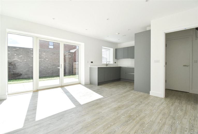 3 bedroom house, Gregory Park Mews, Marleigh, Cambridge CB5 - Available