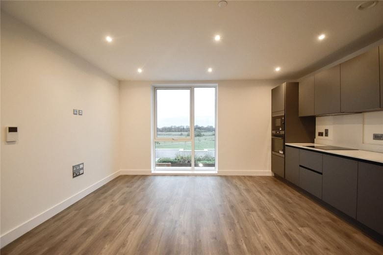 2 bedroom flat, Eddington Avenue, Eddington CB3 - Available