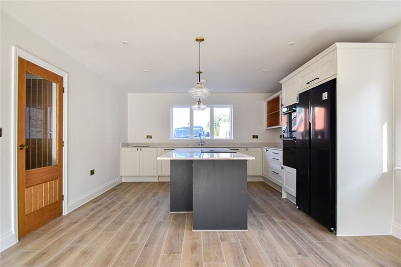 5 bedroom house, The Dwyer House, Lower Road CB7 - Available