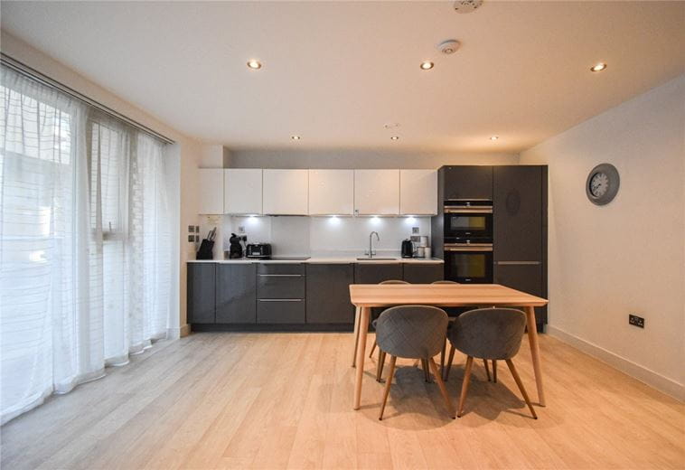 2 bedroom flat, Great Northern Road, Cambridge CB1 - Available