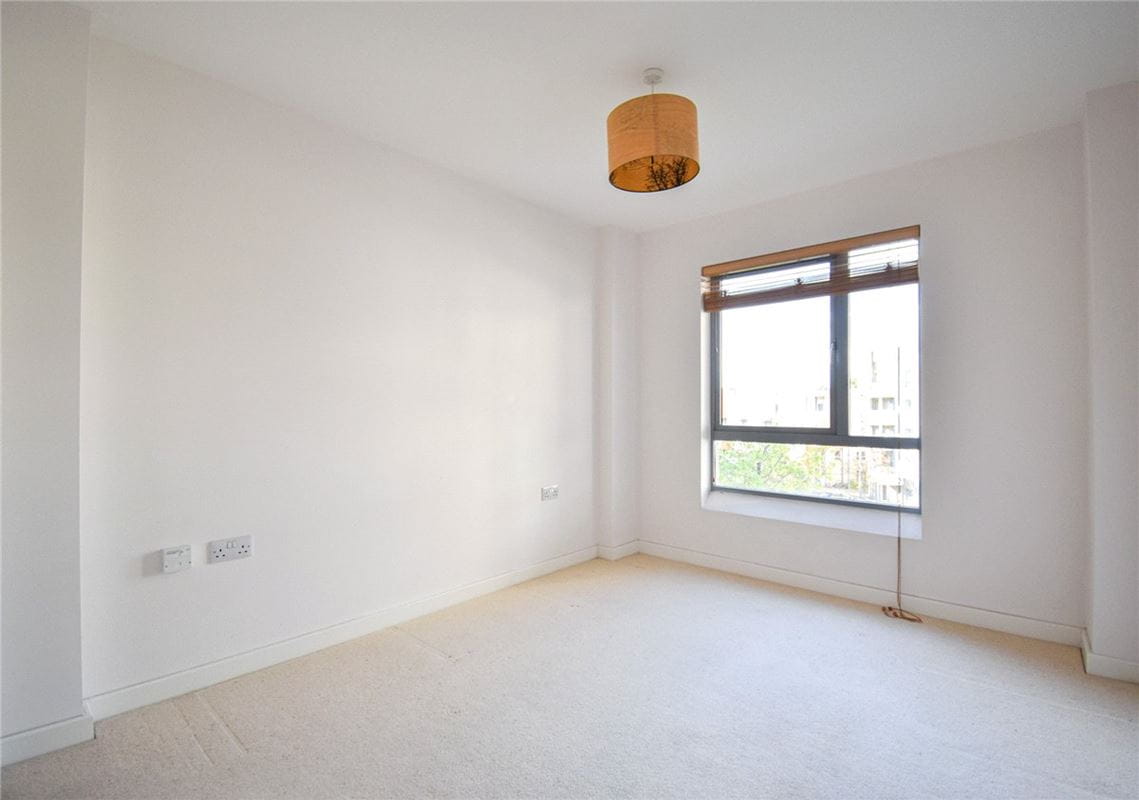 2 bedroom flat, Glenalmond Avenue, Cambridge CB2 - Let Agreed