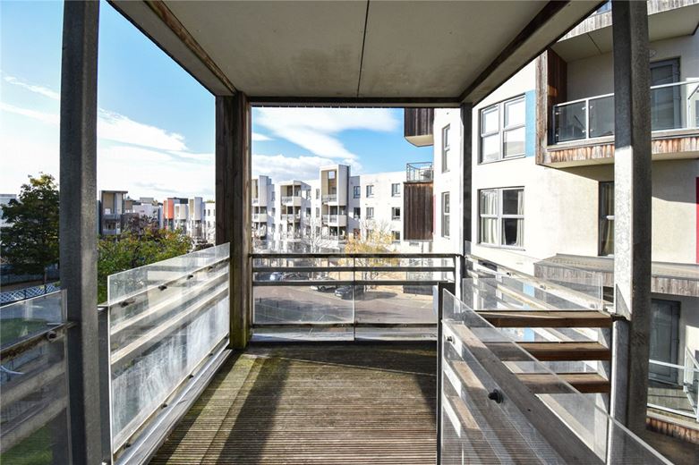 2 bedroom flat, Glenalmond Avenue, Cambridge CB2 - Let Agreed