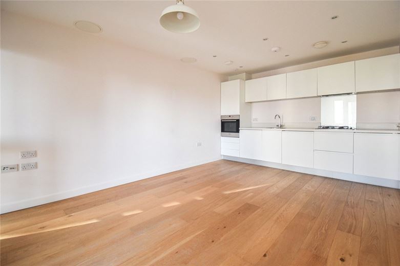 2 bedroom flat, Glenalmond Avenue, Cambridge CB2 - Let Agreed
