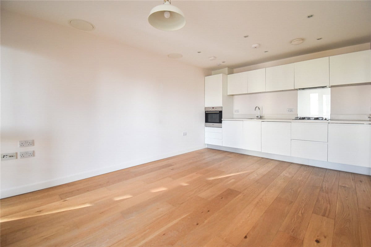 2 bedroom flat, Glenalmond Avenue, Cambridge CB2 - Let Agreed