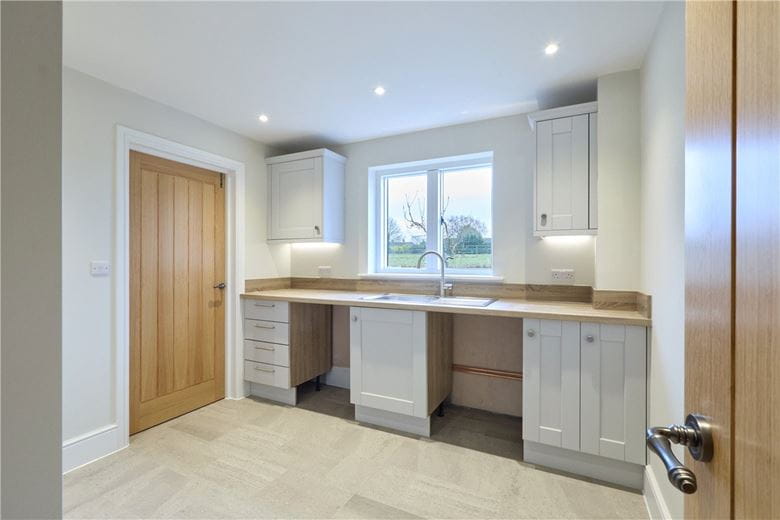 4 bedroom house, Water End, Wrestlingworth SG19 - Available