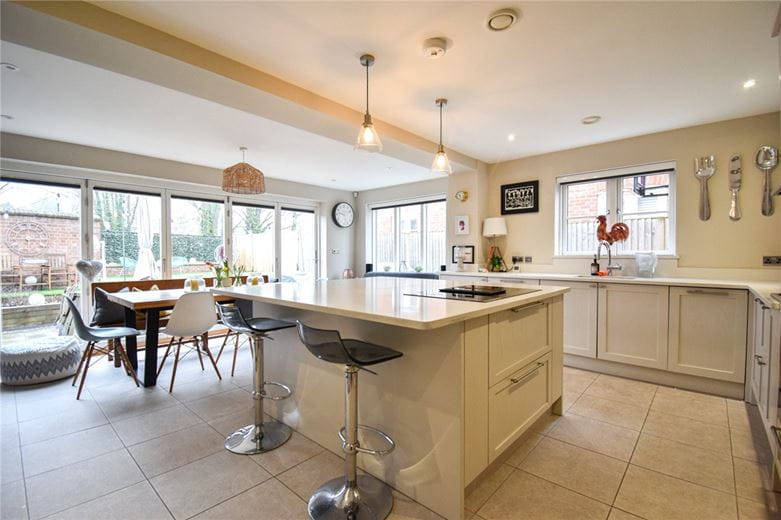 4 bedroom house, Constable Place, East Street CB10 - Available