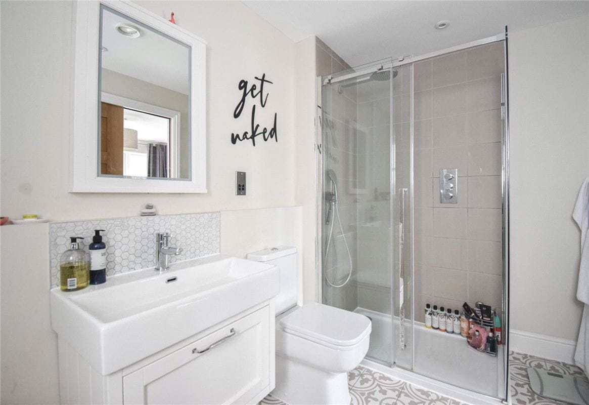 4 bedroom house, Constable Place, East Street CB10 - Available