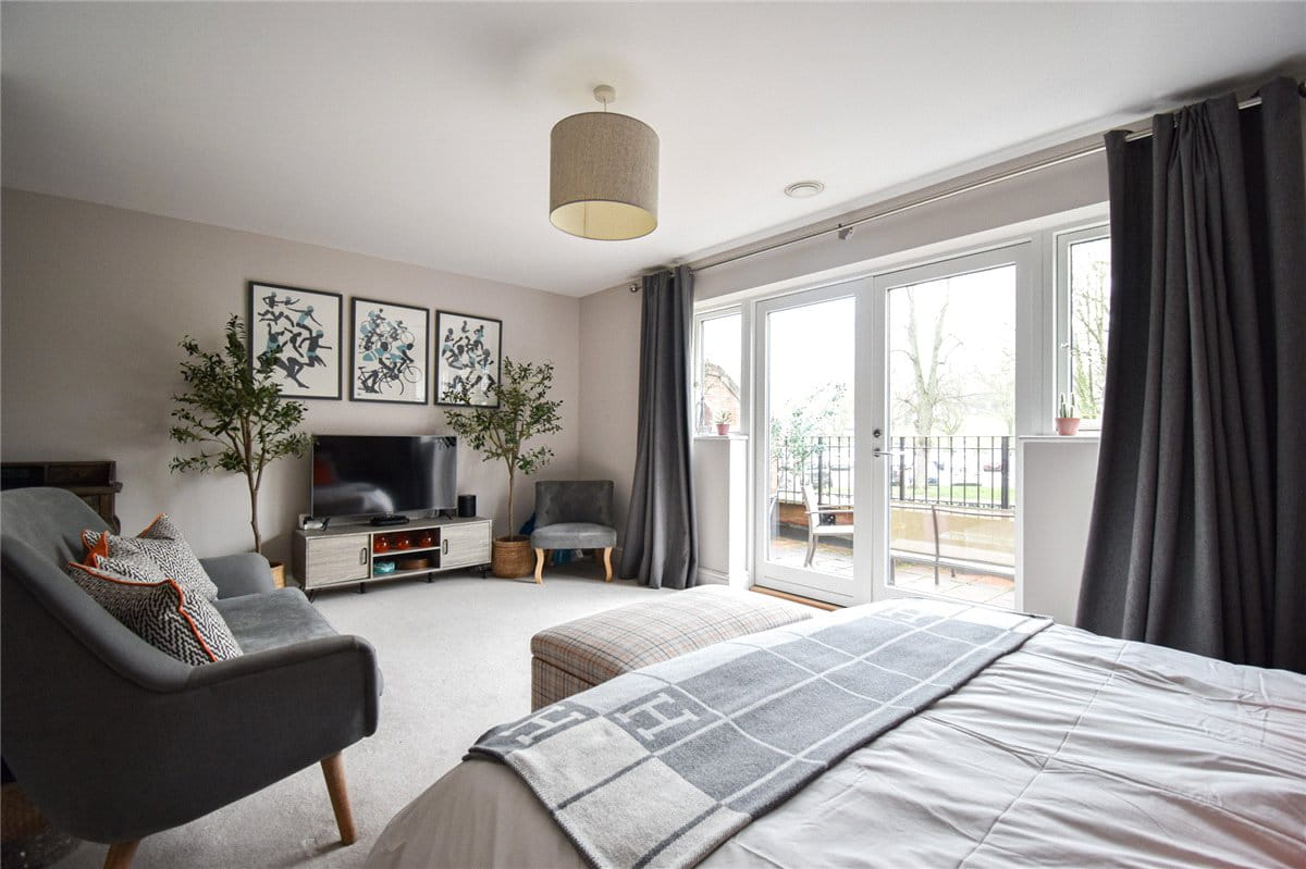 4 bedroom house, Constable Place, East Street CB10 - Available