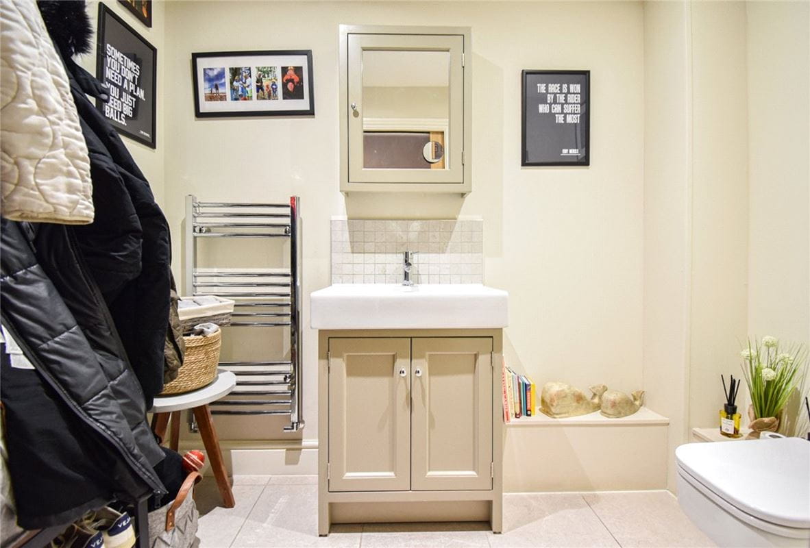 4 bedroom house, Constable Place, East Street CB10 - Available