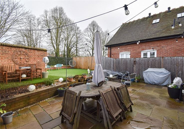 4 bedroom house, Constable Place, East Street CB10 - Available