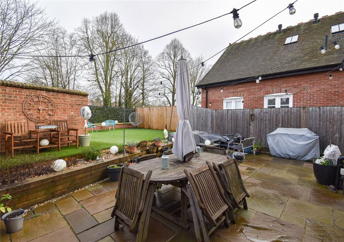 4 bedroom house, Constable Place, East Street CB10 - Available