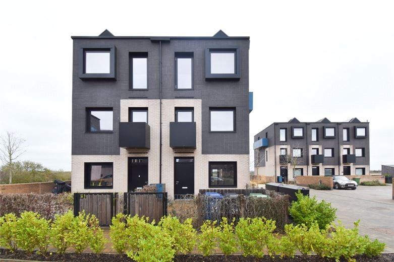 3 bedroom house, Lockhart Way, Northstowe CB24 - Available