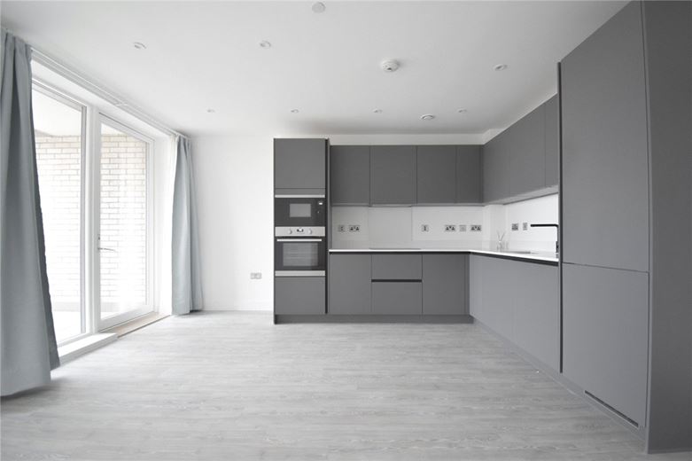 1 bedroom flat, Appleton Way, Cambridge CB3 - Available