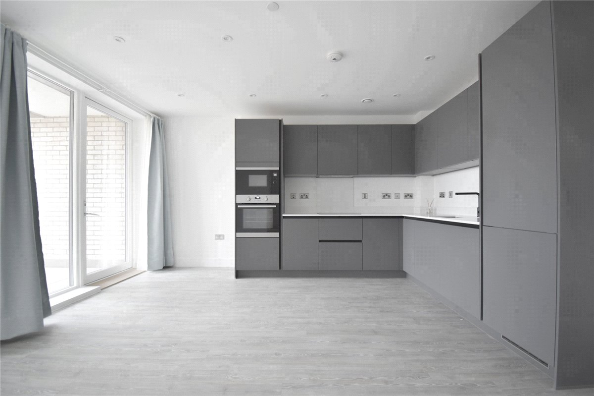 1 bedroom flat, Appleton Way, Cambridge CB3 - Available