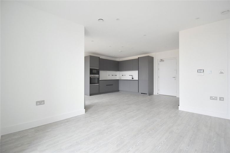 1 bedroom flat, Appleton Way, Cambridge CB3 - Available
