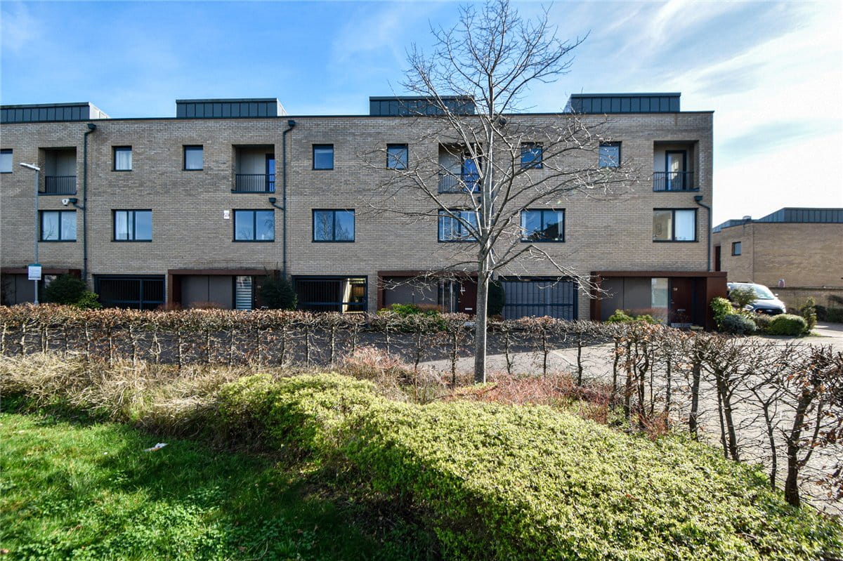 4 bedroom house, Harvest Road, Trumpington CB2 - Available