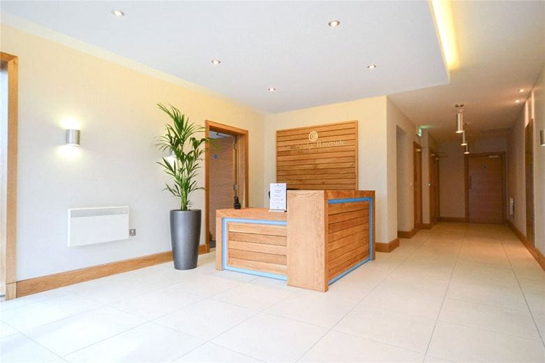 2 bedroom flat, Keynes House, Kingsley Walk CB5 - Available