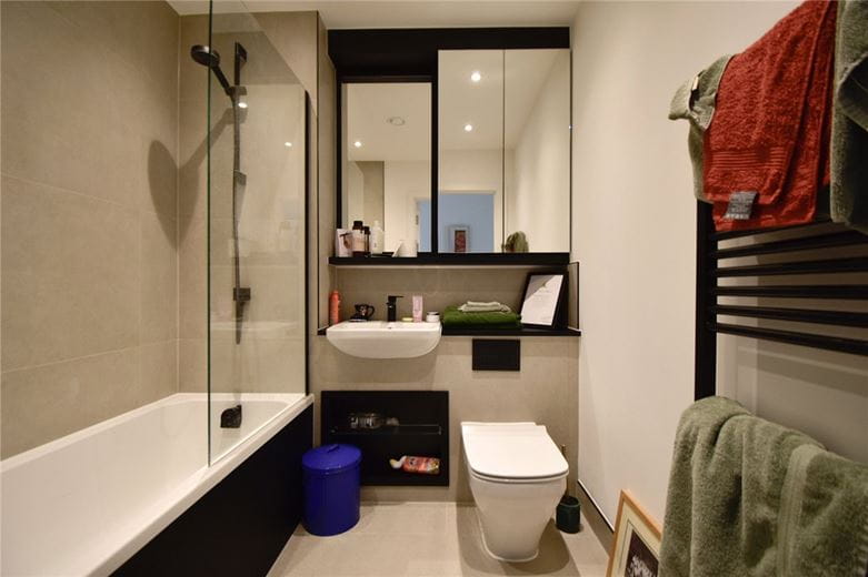 2 bedroom flat, Aston Terrace, Cambridge CB3 - Available