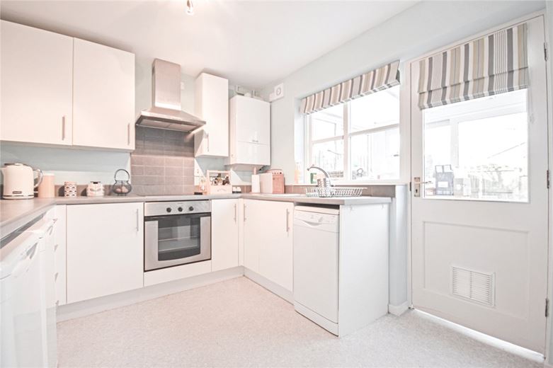 2 bedroom house, Stott Gardens, Cambridge CB4 - Let Agreed