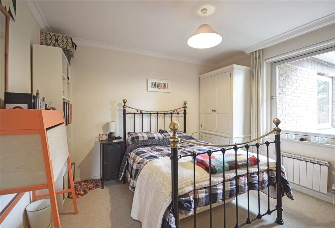 3 bedroom flat, The Oasthouse, Pinehurst South CB3
